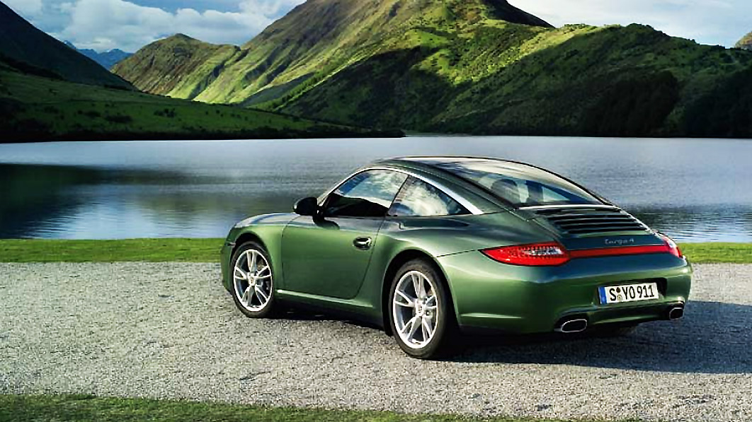 Porsche Carrera 911 verte
